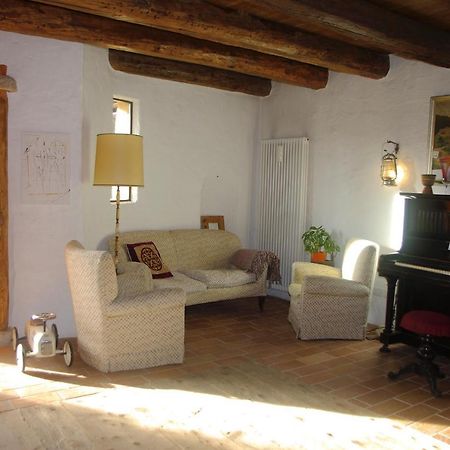 La Casa Altrui- Camere E Zona Relax Con Giardino Коредо Екстер'єр фото