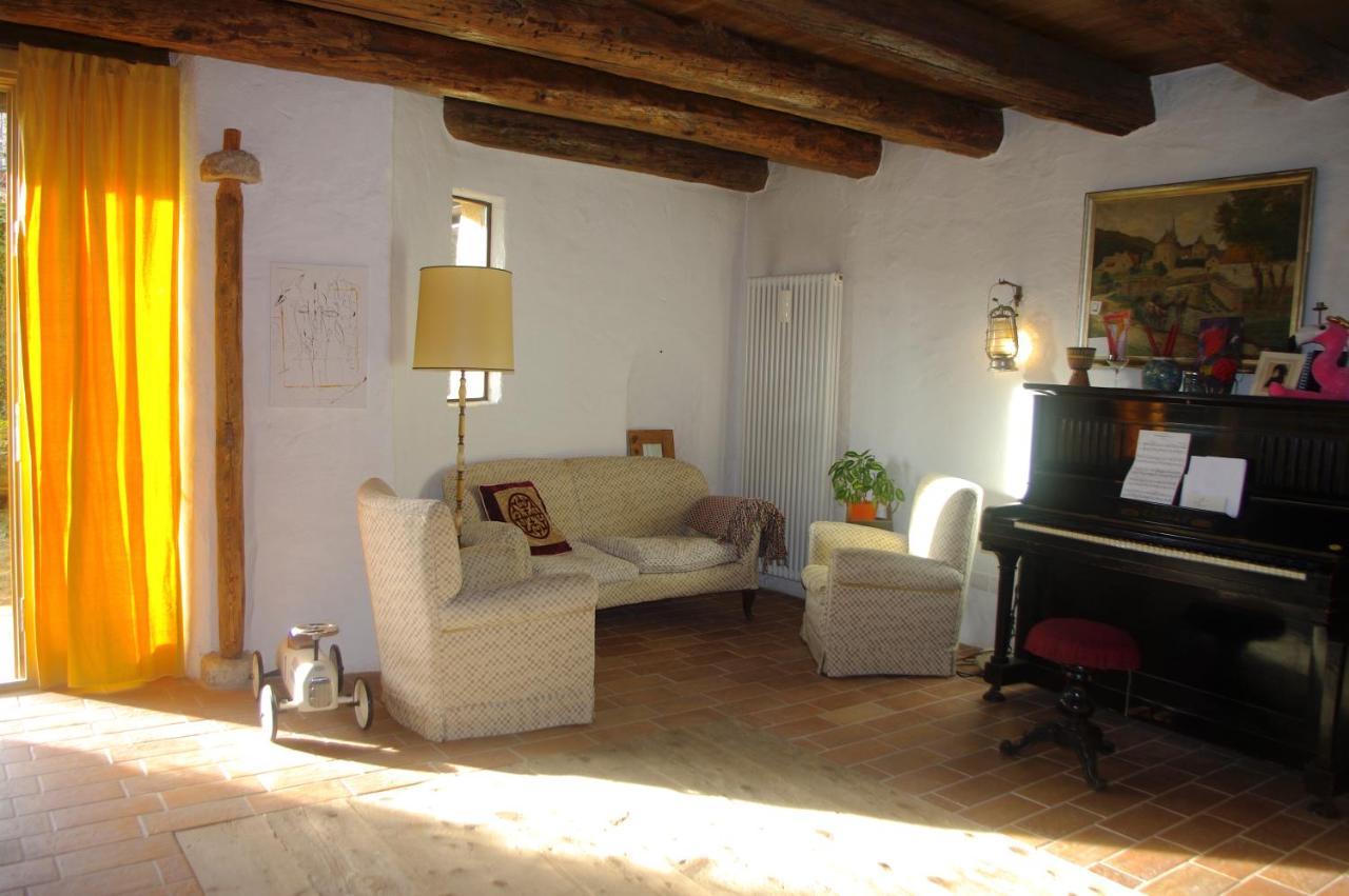 La Casa Altrui- Camere E Zona Relax Con Giardino Коредо Екстер'єр фото