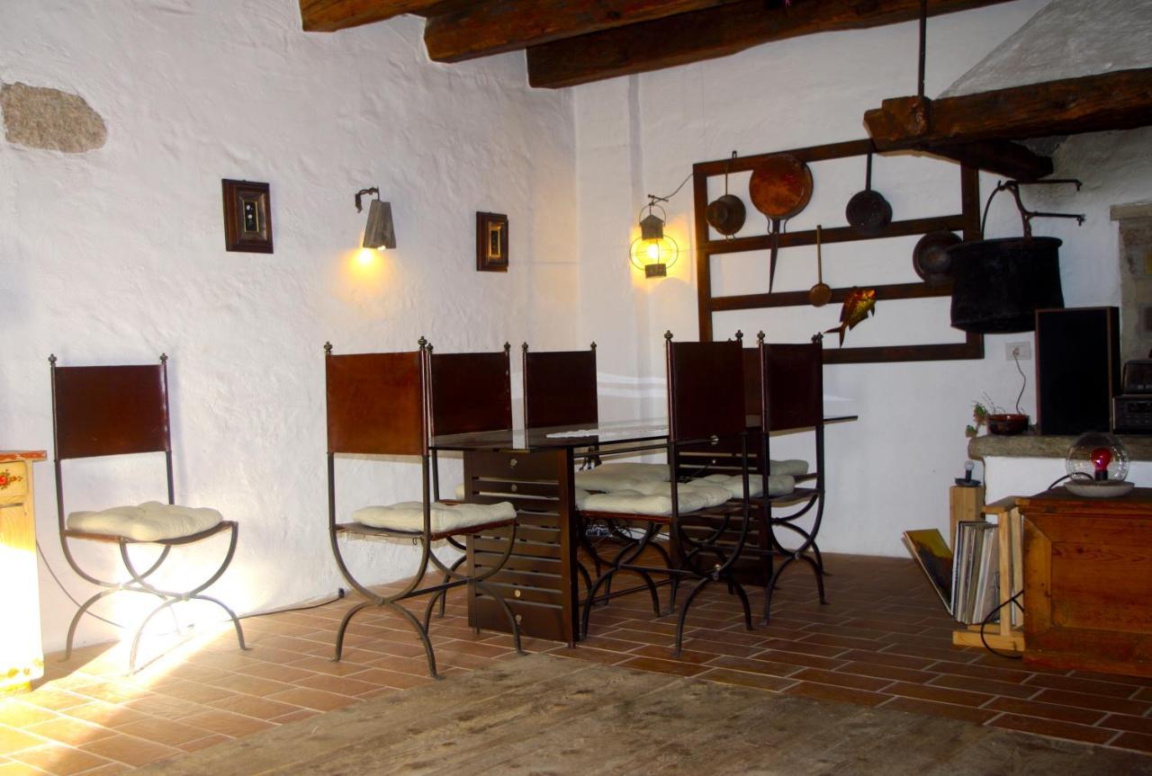 La Casa Altrui- Camere E Zona Relax Con Giardino Коредо Екстер'єр фото