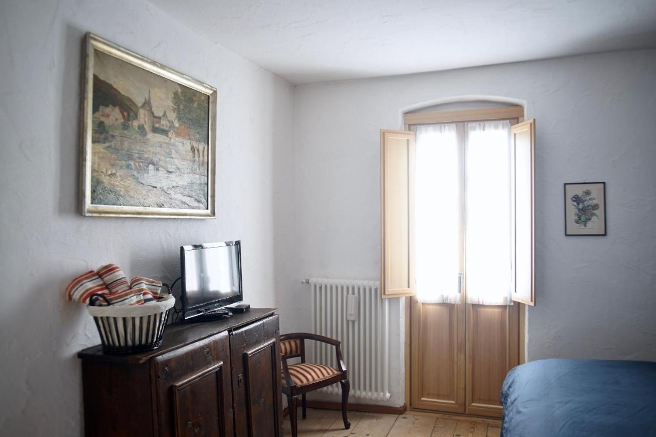 La Casa Altrui- Camere E Zona Relax Con Giardino Коредо Екстер'єр фото