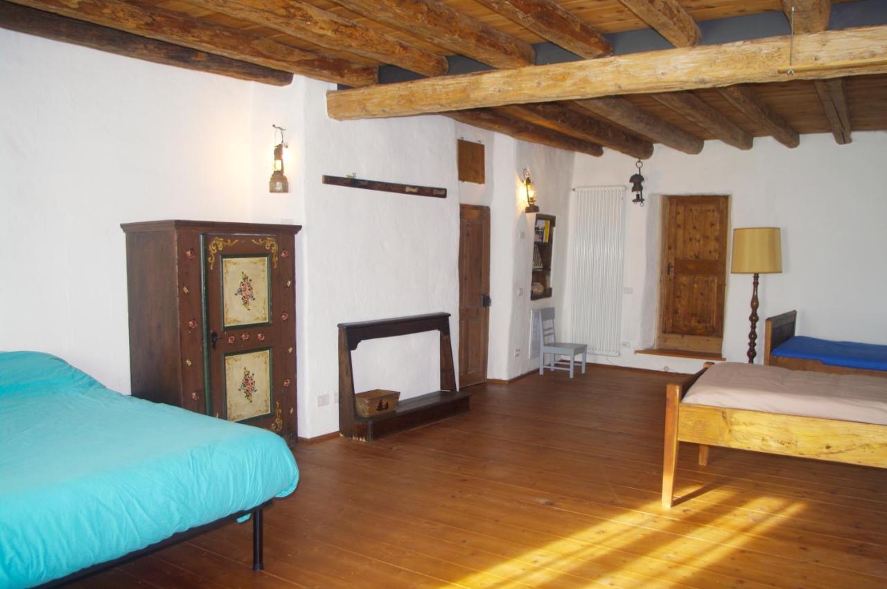 La Casa Altrui- Camere E Zona Relax Con Giardino Коредо Екстер'єр фото